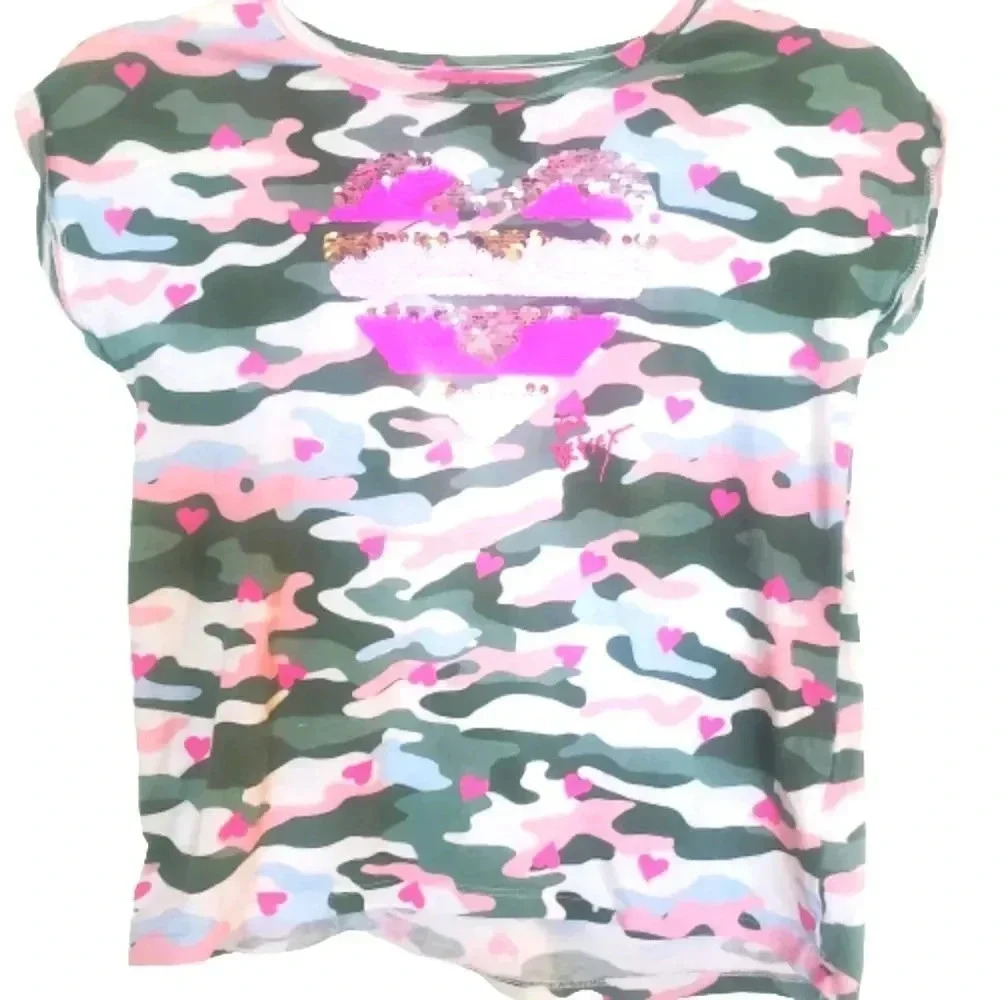 Betsey Johnson adorable pink camo short sleeve tee shirt with sequins Size 7/8